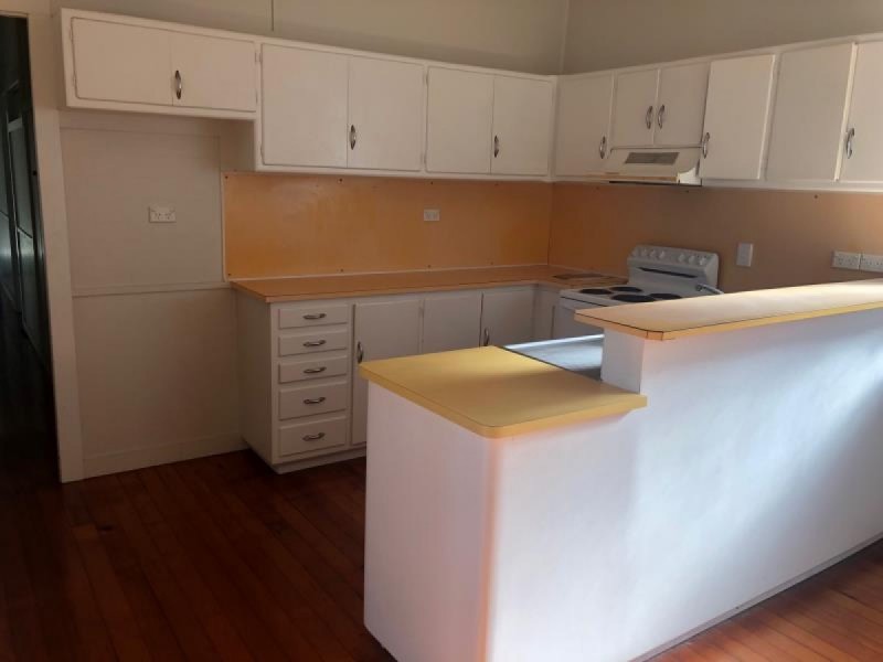 6 MacGregor Street, The Range QLD 4700